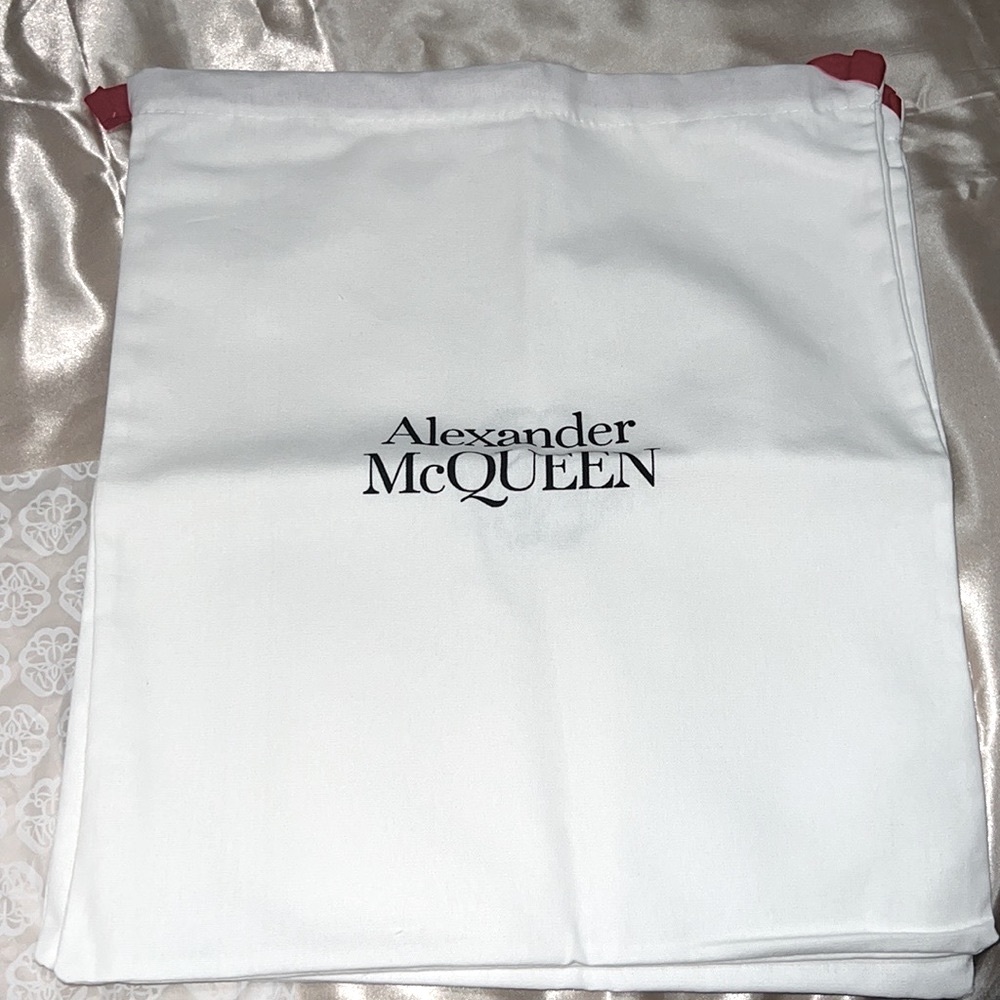 Alexander McQueen oversize sneakers with crystals. Size 38.5 - Picture 6 of 9